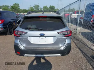 2024 Subaru Outback Limited with VIN 4S4BTANC9R3123215, listed as a IAAI auction lot 42576586 with 7,866 mi miles and . Bid and sale history available at DreamBid. Image 16.