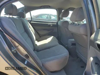 2006 Honda Civic LX z VIN 1HGFA16506L039485, wystawiony jako Copart lot #56109925 z przebiegiem 241 051 mil mil oraz Szkoda całkowita • Salvage title. Historia ofert i sprzedaży dostępna na DreamBid. Obrazek 10.