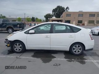 2004 Toyota Prius with VIN JTDKB22U640049837, listed as a IAAI auction lot 42033704 with 160,028 mi miles and . Bid and sale history available at DreamBid. Image 15.