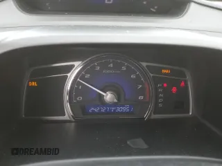 2009 Acura CSX z VIN 2HHFD56519H200132, wystawiony jako Copart lot #49860445 z przebiegiem 242 727 mil mil oraz Szkoda całkowita • Salvage title. Historia ofert i sprzedaży dostępna na DreamBid. Obrazek 9.