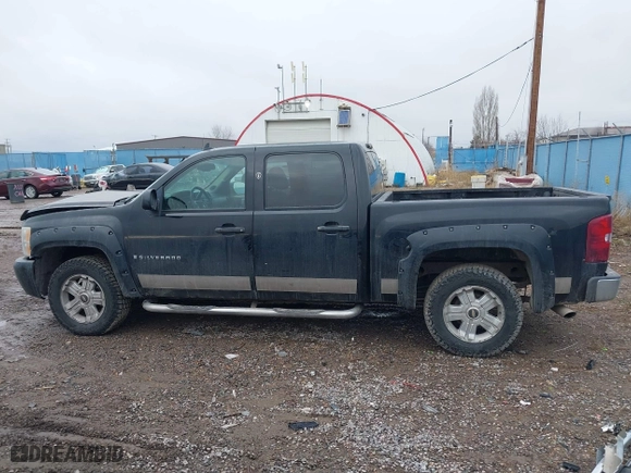 2008 Chevrolet Silverado 1500 LTZ with VIN 3GCEK13JX8G219680, listed as a IAAI auction lot 40938625 with 260,432 mi miles. Bid and sale history available at carsss.com. Image 15.