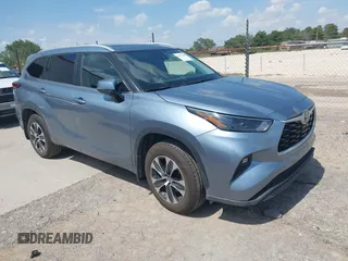 2023 Toyota Highlander L with VIN 5TDKDRBH5PS012608, listed as a IAAI auction lot 42702499 with 61,129 mi miles and . Bid and sale history available at DreamBid. Image 1.