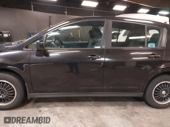 2011 Nissan Versa S z VIN 3N1BC1CPXBL497663, wystawiony jako IAAI lot #42340806 z przebiegiem 305 403 mil mil oraz . Historia ofert i sprzedaży dostępna na DreamBid. Obrazek 14.