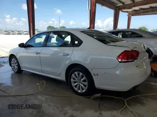 2012 Volkswagen Passat S с VIN 1VWAH7A36CC036998, выставлен на аукционе Copart как лот 60655295 с пробегом 150 557 миль миль и Списание • Salvage title. История ставок и продаж доступна на DreamBid. Изображение 2.