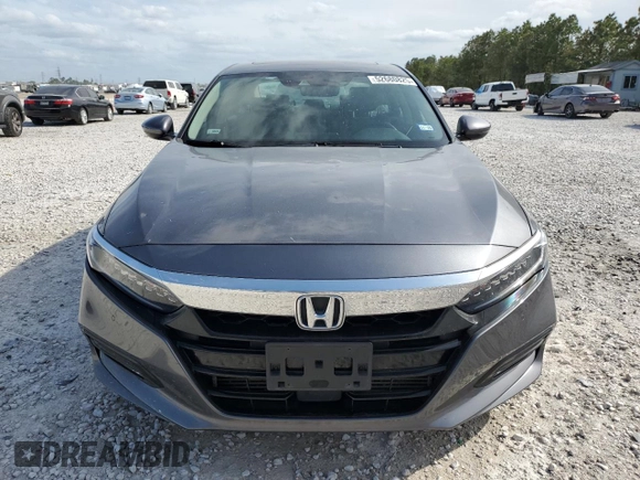 2018 Honda Accord Touring z VIN 1HGCV1F93JA149932, wystawiony jako Copart lot #52680825 z przebiegiem 50 179 mil mil oraz Czysty tytuł • Clean title. Historia ofert i sprzedaży dostępna na DreamBid. Obrazek 5.