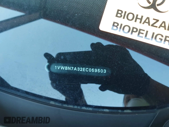 2014 Volkswagen Passat SE z VIN 1VWBN7A32EC059503, wystawiony jako IAAI lot #40876045 z przebiegiem Nie podano mil oraz . Historia ofert i sprzedaży dostępna na DreamBid. Obrazek 9.