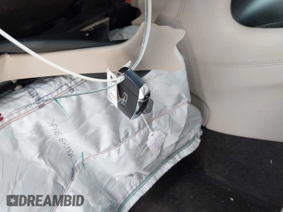 2018 Lincoln MKC Reserve with VIN 5LMCJ3C90JUL14515, listed as a IAAI auction lot 41361314 with 33,556 mi miles and . Bid and sale history available at DreamBid. Image 11.