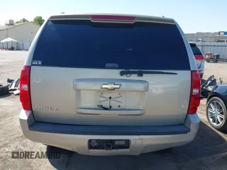 2007 Chevrolet Tahoe LS z VIN 1GNFC13C97J402723, wystawiony jako IAAI lot #42588033 z przebiegiem Nie podano mil oraz . Historia ofert i sprzedaży dostępna na DreamBid. Obrazek 17.