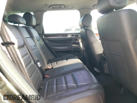 2008 Volkswagen Touareg V6 с VIN WVGBE77L78D015078, выставлен на аукционе Copart как лот 49756325 с пробегом 134 898 миль миль и Списание • Salvage title. История ставок и продаж доступна на DreamBid. Изображение 11.
