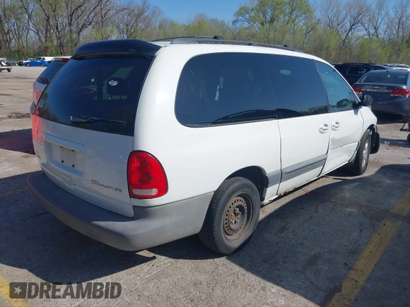 1999 Dodge Caravan Sport with VIN 2B4GP44RXXR196682, listed as a IAAI auction lot 41958452 with 231,685 mi miles and . Bid and sale history available at carsss.com. Image 4.