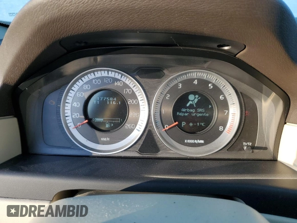 2012 Volvo XC70 T6 with VIN YV4902BZ1C1125860, listed as a Copart auction lot 85823194 with 177,584 mi miles and Salvage Title. Bid and sale history available at DreamBid. Image 9.
