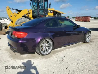 2012 BMW M3 z VIN WBSKG9C56CE798486, wystawiony jako Copart lot #49695915 z przebiegiem 81 637 mil mil oraz Szkoda całkowita • Salvage title. Historia ofert i sprzedaży dostępna na DreamBid. Obrazek 3.