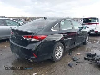 2018 Hyundai Sonata SE with VIN 5NPE24AF8JH659684, listed as a IAAI auction lot 41458940 with 134,989 mi miles and . Bid and sale history available at carsss.com. Image 4.