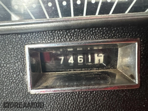 1965 Ford Mustang z VIN 5F07T604850, wystawiony jako Copart lot #41911735 z przebiegiem 47 461 mil mil oraz Czysty tytuł • Clean title. Historia ofert i sprzedaży dostępna na DreamBid. Obrazek 8.