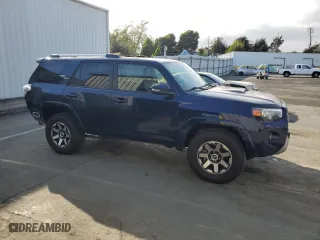 2018 Toyota 4Runner SR5 with VIN JTEBU5JR1J5592144, listed as a Copart auction lot 53390995 with 50,880 mi miles and Salvage Title. Bid and sale history available at carsss.com. Image 4.