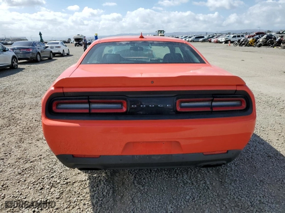2019 Dodge Challenger R/T with VIN 2C3CDZBT6KH640746, listed as a Copart auction lot 51126955 with 31,231 mi miles and Salvage Title. Bid and sale history available at carsss.com. Image 6.