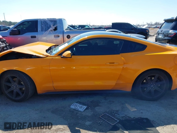 2019 Ford Mustang EcoBoost with VIN 1FA6P8TH5K5152941, listed as a IAAI auction lot 41621158 with 111,037 mi miles and . Bid and sale history available at carsss.com. Image 14.