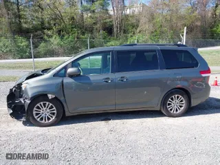 2012 Toyota Sienna XLE AAS with VIN 5TDYK3DC4CS270174, listed as a IAAI auction lot 41961016 with 342,373 mi miles. Bid and sale history available at carsss.com. Image 14.