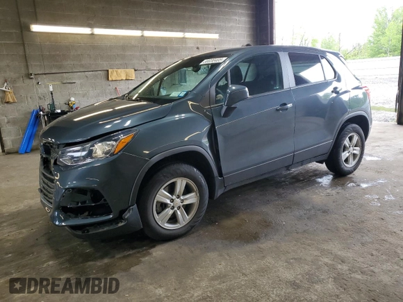 2021 Chevrolet Trax LS z VIN KL7CJNSB1MB336852, wystawiony jako Copart lot #58030405 z przebiegiem 20 908 mil mil oraz Szkoda całkowita • Salvage title. Historia ofert i sprzedaży dostępna na DreamBid. Obrazek 1.