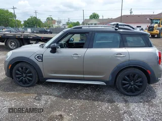 2018 MINI Countryman Cooper S with VIN WMZYT5C35J3D82204, listed as a IAAI auction lot 42836278 with 65,649 mi miles and . Bid and sale history available at DreamBid. Image 14.