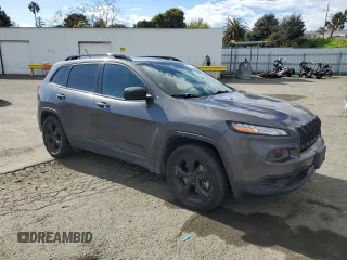 2017 Jeep Cherokee Altitude z VIN 1C4PJLAB1HW667620, wystawiony jako Copart lot #48172765 z przebiegiem 151 970 mil mil oraz Szkoda całkowita • Salvage title. Historia ofert i sprzedaży dostępna na DreamBid. Obrazek 4.