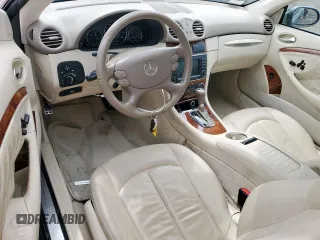 2008 Mercedes-Benz CLK 350 с VIN WDBTJ56H08F254657, выставлен на аукционе Copart как лот 60846535 с пробегом 96 200 миль миль и Списание • Salvage title. История ставок и продаж доступна на DreamBid. Изображение 8.