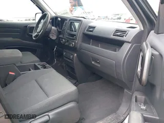 2010 Honda Ridgeline RT with VIN 5FPYK1F28AB010815, listed as a IAAI auction lot 40405105 with 275,762 mi miles. Bid and sale history available at carsss.com. Image 5.