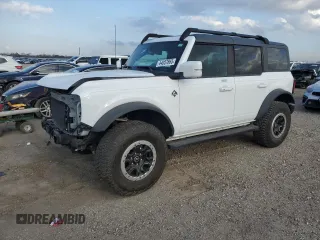 2023 Ford Bronco with VIN 1FMEE5DP5PLA95882, listed as a Copart auction lot 44057865 with 32,410 mi miles and Salvage Title. Bid and sale history available at carsss.com. Image 1.