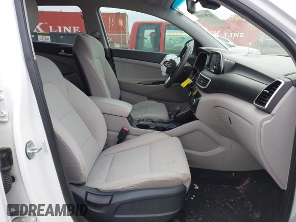 2020 Hyundai Tucson SE with VIN KM8J2CA41LU213551, listed as a IAAI auction lot 41393918 with 68,142 mi miles. Bid and sale history available at carsss.com. Image 5.