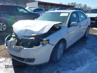 2011 Lincoln MKZ Hybrid with VIN 3LNDL2L31BR752945, listed as a IAAI auction lot 41439120 with 178,578 mi miles. Bid and sale history available at carsss.com. Image 2.