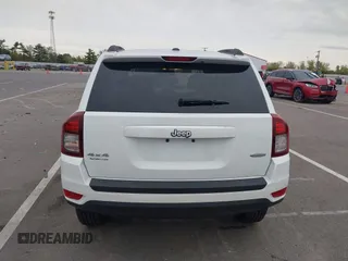 2016 Jeep Compass Latitude с VIN 1C4NJDEB9GD758958, выставлен на аукционе IAAI как лот 40445187 с пробегом 138 502 миль миль и . История ставок и продаж доступна на DreamBid. Изображение 17.