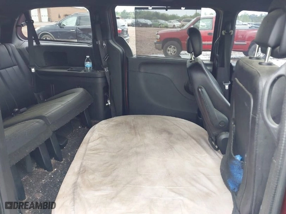 2019 Dodge Grand Caravan GT with VIN 2C4RDGEG0KR562211, listed as a IAAI auction lot 41972363 with 148,187 mi miles. Bid and sale history available at carsss.com. Image 8.