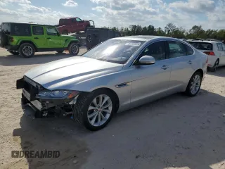 2018 Jaguar XF 25t Premium with VIN SAJBD4FX8JCY55555, listed as a Copart auction lot 81775474 with 24,055 mi miles and Salvage Title. Bid and sale history available at carsss.com. Image 1.
