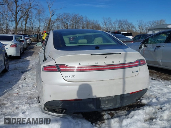 2013 Lincoln MKZ with VIN 3LN6L2J95DR803074, listed as a IAAI auction lot 41331345 with 151,433 mi miles. Bid and sale history available at carsss.com. Image 16.
