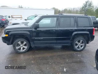 2017 Jeep Patriot High Altitude z VIN 1C4NJRFB9HD162469, wystawiony jako IAAI lot #42188220 z przebiegiem 29 056 mil mil oraz . Historia ofert i sprzedaży dostępna na DreamBid. Obrazek 15.