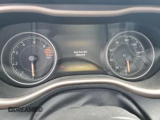 2016 Jeep Cherokee Limited with VIN 1C4PJLDB0GW287372, listed as a Copart auction lot 52795535 with 173,038 mi miles and Salvage title. Bid and sale history available at DreamBid. Image 9.