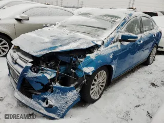 2012 Ford Focus Titanium with VIN 1FAHP3J22CL329081, listed as a Copart auction lot 87193154 with 126,347 mi miles and Salvage Title. Bid and sale history available at carsss.com. Image 1.