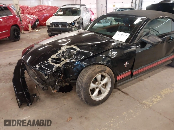 2008 Ford Mustang Deluxe with VIN 1ZVHT84N185144702, listed as a IAAI auction lot 41542731 with 114,156 mi miles and . Bid and sale history available at carsss.com. Image 6.
