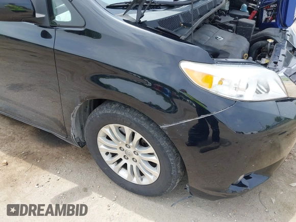 2016 Toyota Sienna XLE z VIN 5TDYK3DC9GS706815, wystawiony jako IAAI lot #42494662 z przebiegiem 141 157 mil mil oraz . Historia ofert i sprzedaży dostępna na DreamBid. Obrazek 6.