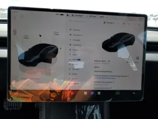 2025 Tesla Model 3 Long Range z VIN 5YJ3E1EA3SF974534, wystawiony jako Copart lot #53025525 z przebiegiem 228 mil mil oraz Szkoda całkowita • Salvage title. Historia ofert i sprzedaży dostępna na DreamBid. Obrazek 9.