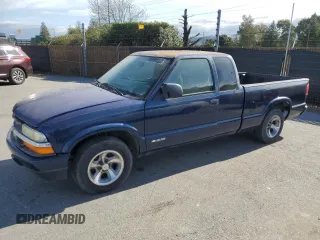 2001 Chevrolet S-10 LS with VIN 1GCCS19WX18189456, listed as a Copart auction lot 50553455 with 136,492 mi miles and Clean Title. Bid and sale history available at DreamBid. Image 1.