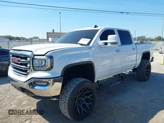 2017 GMC Sierra 1500 SLT z VIN 3GTU2NEC2HG474079, wystawiony jako IAAI lot #41899673 z przebiegiem 104 033 mil mil oraz . Historia ofert i sprzedaży dostępna na DreamBid. Obrazek 17.