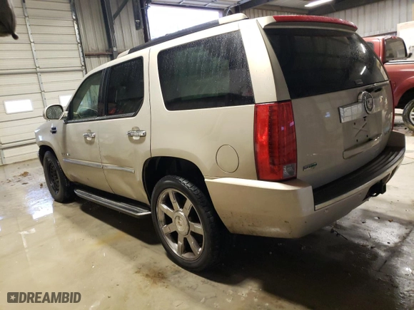 2011 Cadillac Escalade Luxury with VIN 1GYS4BEF6BR104278, listed as a Copart auction lot 39208134 with NaN miles and Salvage Title. Bid and sale history available at carsss.com. Image 2.