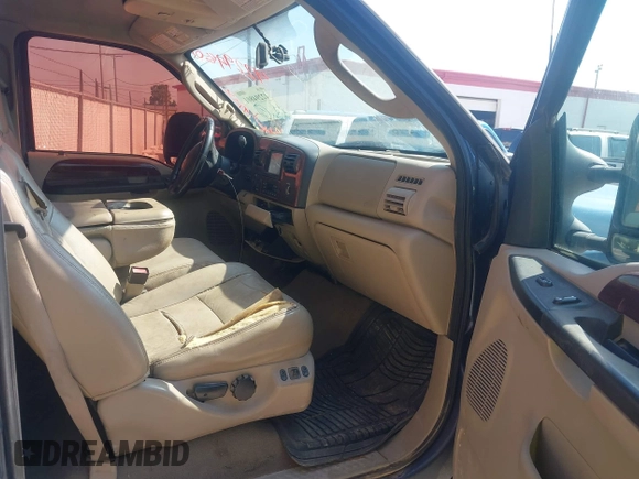 2007 Ford F-250 XL z VIN 1FTSW21P07EA89645, wystawiony jako IAAI lot #42294801 z przebiegiem 380 854 mil mil oraz . Historia ofert i sprzedaży dostępna na DreamBid. Obrazek 5.