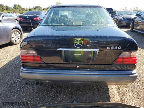 1994 Mercedes-Benz E Class with VIN WDBEA32E8RC139526, listed as a Copart auction lot 71270454 with NaN miles and Salvage Title. Bid and sale history available at carsss.com. Image 6.