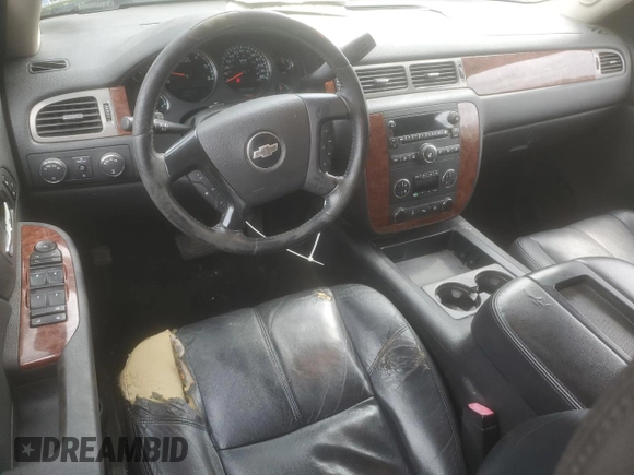 2008 Chevrolet Silverado 1500 LTZ with VIN 2GCEK19J981240990, listed as a Copart auction lot 53208325 with 194,451 mi miles and Salvage Title. Bid and sale history available at DreamBid. Image 8.