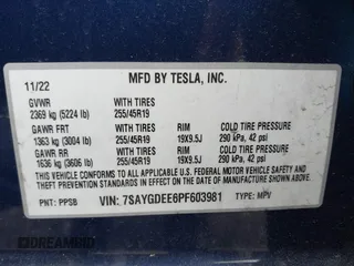 2023 Tesla Model Y Long Range z VIN 7SAYGDEE6PF603981, wystawiony jako IAAI lot #42133348 z przebiegiem 28 566 mil mil oraz . Historia ofert i sprzedaży dostępna na DreamBid. Obrazek 9.