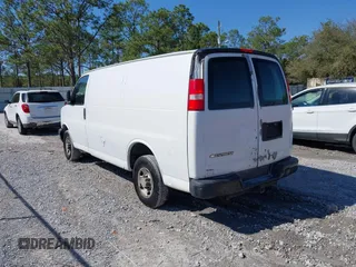 2008 Chevrolet Express Cargo Van with VIN 1GCGG25C281182749, listed as a IAAI auction lot 41686625 with 222,625 mi miles. Bid and sale history available at carsss.com. Image 3.