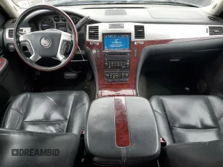 2007 Cadillac Escalade ESV с VIN 1GYFK66897R209158, выставлен на аукционе Copart как лот 61712605 с пробегом 221 129 миль миль и Списание • Salvage title. История ставок и продаж доступна на DreamBid. Изображение 8.