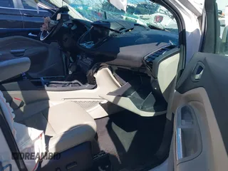 2017 Ford Escape Titanium with VIN 1FMCU0JD6HUE01006, listed as a IAAI auction lot 41632918 with 70,927 mi miles. Bid and sale history available at carsss.com. Image 5.